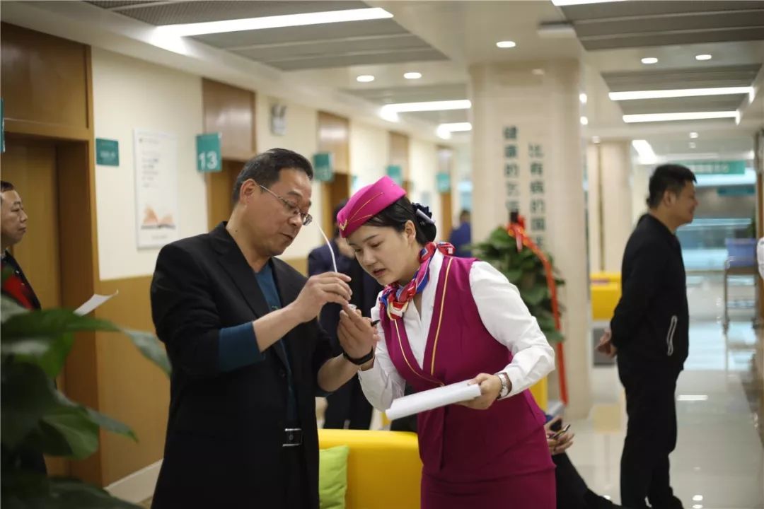 鹤壁24小时套医保卡(北京医保卡使用指南)